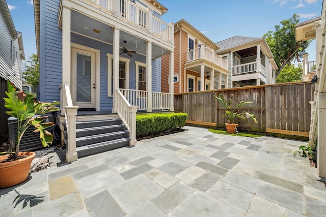 1017 Waverly St Unit B, Houston, TX 77008 - covered porch featuring a ceiling fan