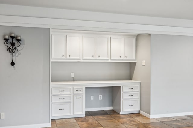 5659 Chevy Chase Dr, Houston, TX 77056 - unfurnished office with built in desk and baseboards