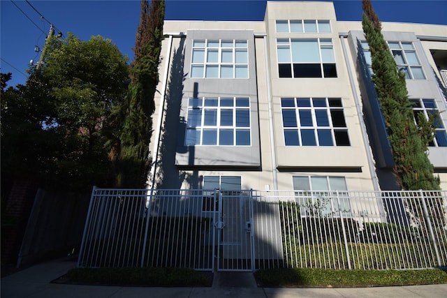 207 Pierce St Unit 201, Houston, TX 77002 - photo 2