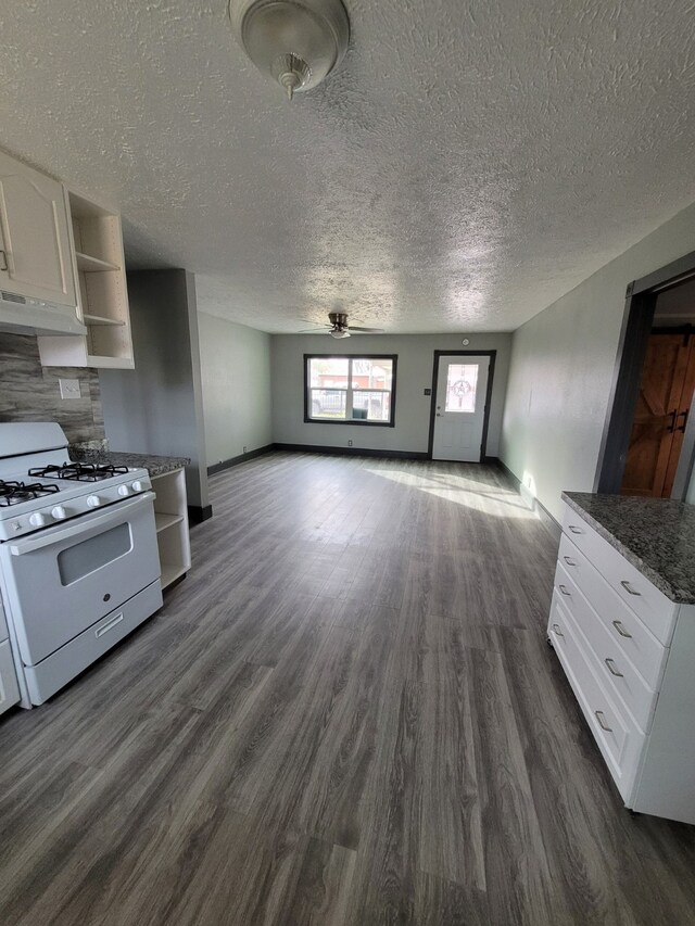 7617 Delavan Dr, Houston, TX 77028 - photo 14