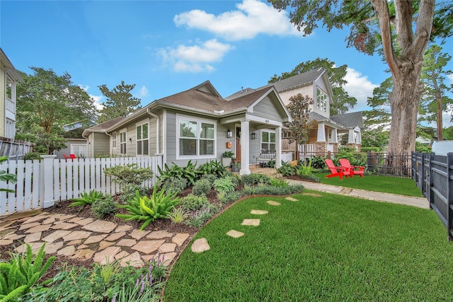 604 E 10th 1/2 St, Houston, TX 77008 - view of front of property with covered porch