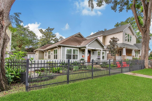 604 E 10th 1/2 St, Houston, TX 77008 - view of front of house featuring a shingled roof