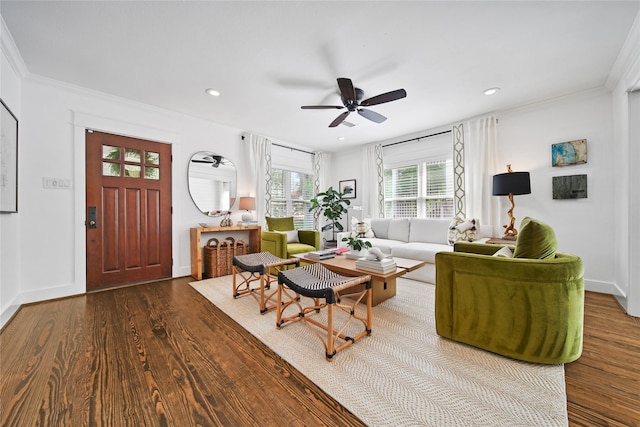 604 E 10th 1/2 St, Houston, TX 77008 - living area with wood finished floors, a ceiling fan, crown molding, and recessed lighting