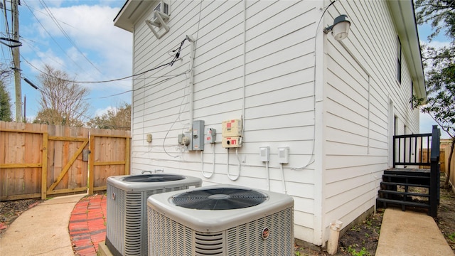 4400 Edith St, Bellaire, TX 77401 - view of property exterior featuring a cooling unit