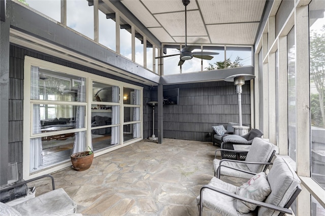 1522 Glen Oaks St, Houston, TX 77008 - sunroom with ceiling fan