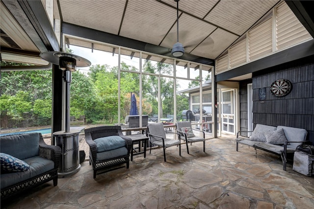 1522 Glen Oaks St, Houston, TX 77008 - sunroom with ceiling fan, outdoor lounge area, and vaulted ceiling