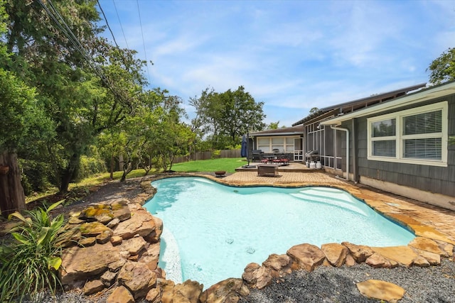 1522 Glen Oaks St, Houston, TX 77008 - view of swimming pool featuring a patio and a fenced backyard