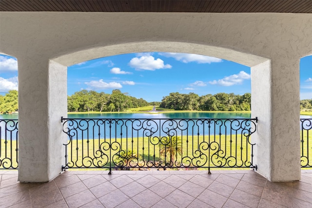 19216 Fm 442nd Rd, Needville, TX 77461 - balcony with a water view