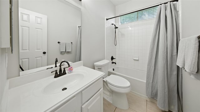 3119 Emory Oak Ln, Pearland, TX 77584 - bathroom featuring vanity, shower / bath combo with shower curtain, and tile patterned floors