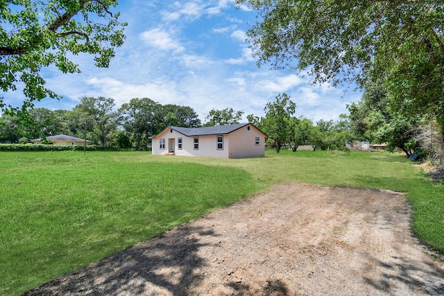 1030 San Felipe Rd, Sealy, TX 77474 - view of green lawn