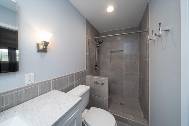 7602 Jackwood St, Houston, TX 77074 - full bath with vanity and tiled shower