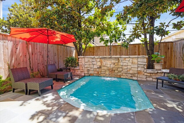 2207 Dunraven Ln, Houston, TX 77019 - view of swimming pool with a fenced backyard and a patio area