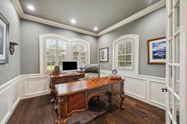 1002 Cowards Creek Ct, Friendswood, TX 77546 - office area with dark wood finished floors, crown molding, wainscoting, a decorative wall, and recessed lighting