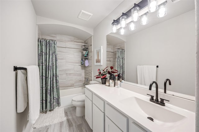 13110 Mid Stocket Dr, Humble, TX 77346 - full bathroom with vanity and shower / tub combo