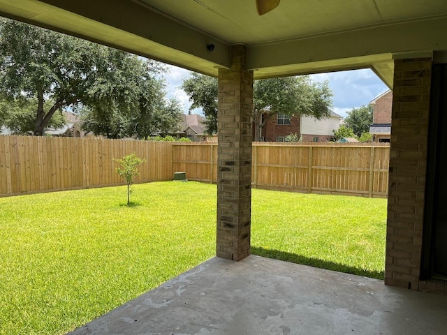 12610 Bethany Bay Dr, Pearland, TX 77584 - fenced backyard with a patio area