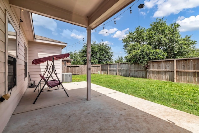 10211 Norway Spruce Ln, Tomball, TX 77375 - fenced backyard with a patio