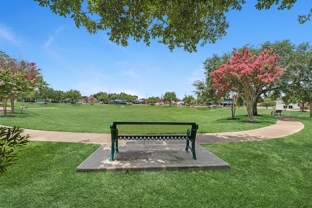 6006 Gilman Trace Ln, Houston, TX 77092 - view of property's community with a lawn