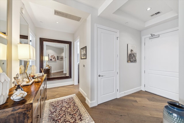 1409 Post Oak Blvd Unit 2204, Houston, TX 77056 - entryway featuring wood finished floors and recessed lighting