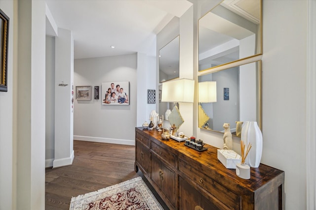 1409 Post Oak Blvd Unit 2204, Houston, TX 77056 - hall featuring dark wood-style floors and recessed lighting