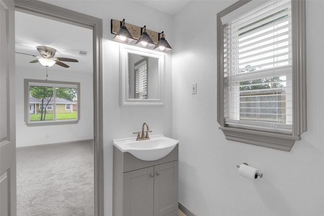 2934 Robertson St, Houston, TX 77009 - bathroom with vanity and a ceiling fan