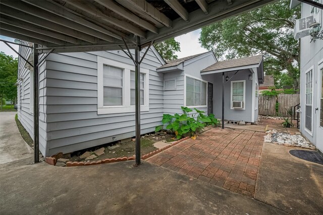 1813 Hatwell St, Houston, TX 77023 - view of patio / terrace