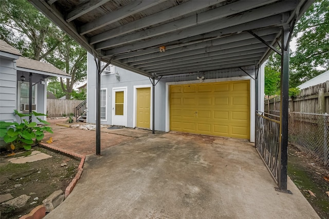 1813 Hatwell St, Houston, TX 77023 - garage with driveway