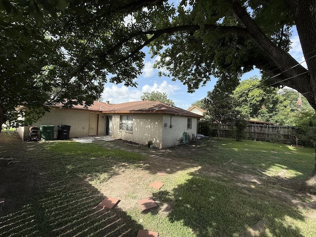 619 Rainy River Dr, Houston, TX 77037 - view of yard