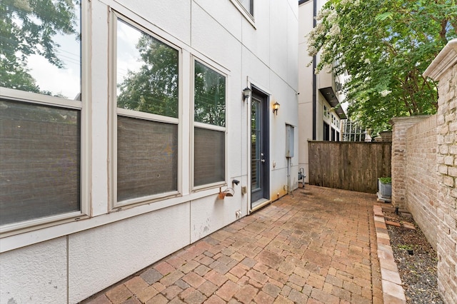 1705 Upland Lks, Houston, TX 77043 - view of patio