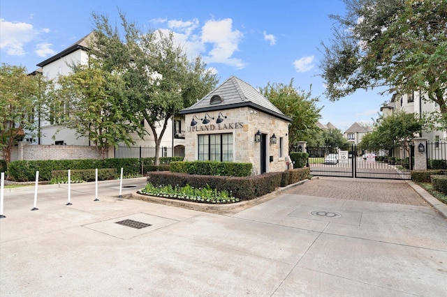 1705 Upland Lks, Houston, TX 77043 - view of property with a residential view