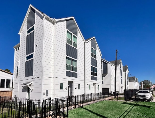 1546 W Tidwell Rd, Houston, TX 77091 - view of building exterior featuring a residential view