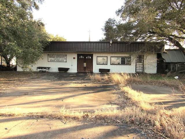 1103 US Highway 59 N, Edna, TX 77957 - photo 1