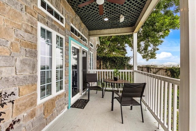 3039 Bayshore Dr, Bacliff, TX 77518 - balcony featuring ceiling fan