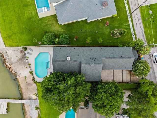 3039 Bayshore Dr, Bacliff, TX 77518 - aerial view of a pool area