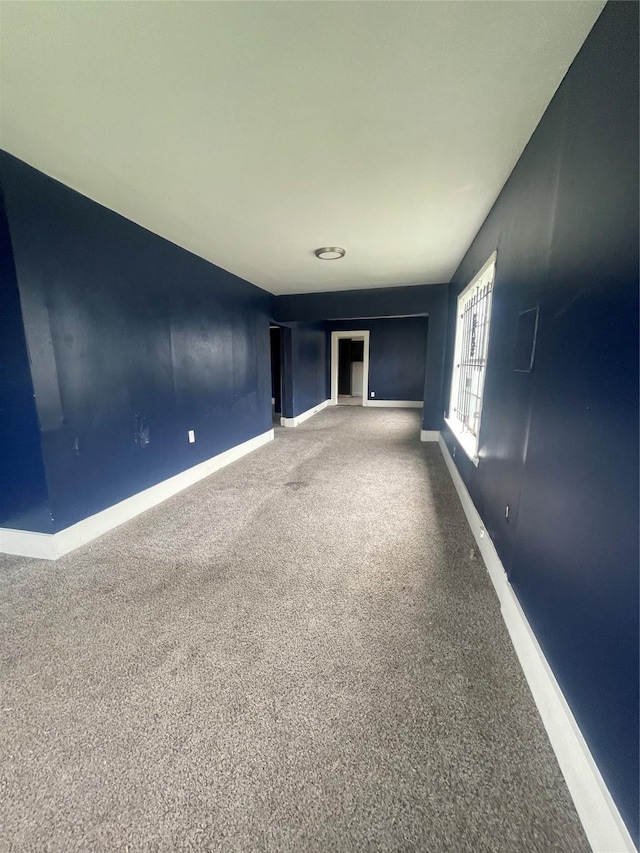 2010 King St, Houston, TX 77026 - carpeted empty room featuring baseboards