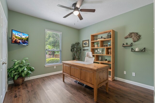 2415 Coachlight Ln, Conroe, TX 77384 - photo 27