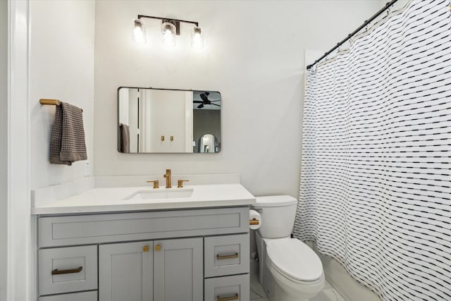 824 Wakefield Dr Unit A, Houston, TX 77018 - bathroom with vanity, a shower with shower curtain, and ceiling fan