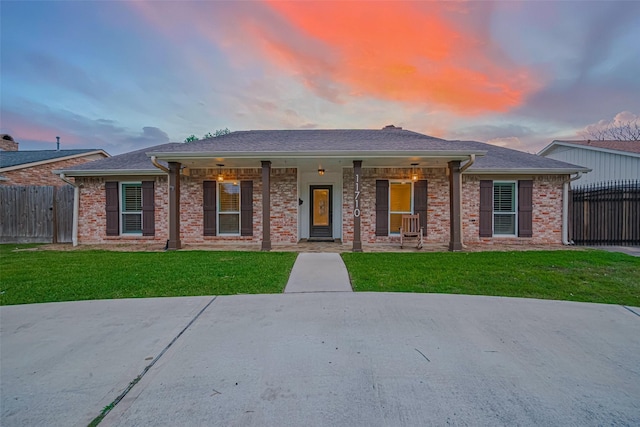 11710 Hillcroft St, Houston, TX 77035 - ranch-style home featuring covered porch