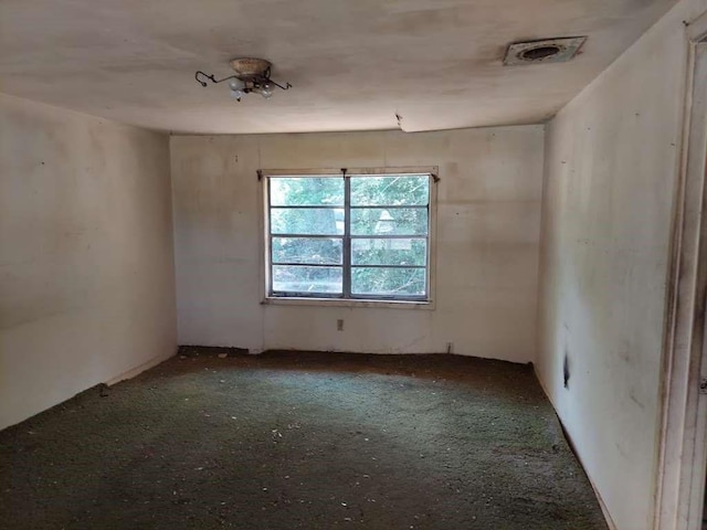 343 NW Martin Luther King Dr, De Kalb, TX 75559 - view of carpeted spare room