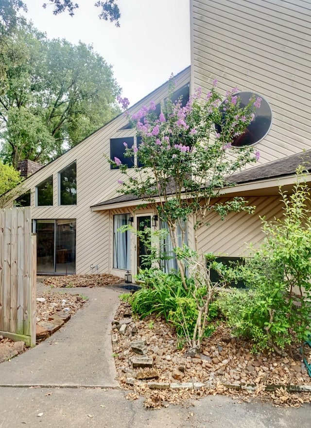 16510 De Lozier St, Jersey Village, TX 77040 - property entrance