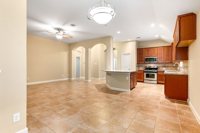 12818 Bridle Springs Ln, Houston, TX 77044 - photo 11