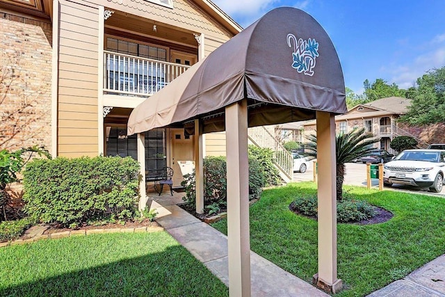 1311 Antoine Dr Unit 159, Houston, TX 77055 - view of home's community with a lawn