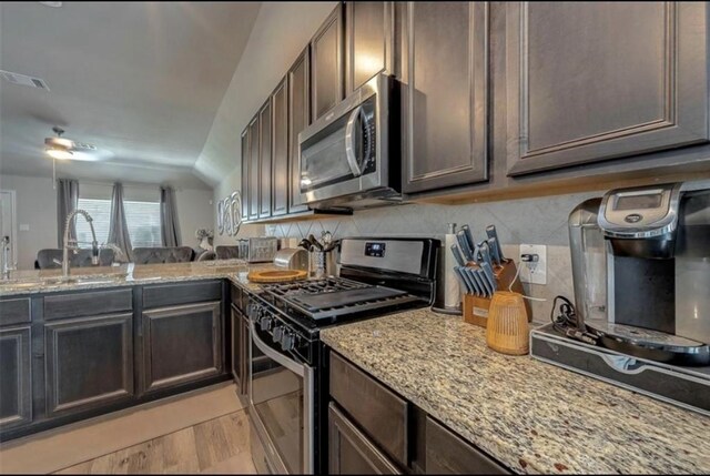 5627 Brooklyn Rose Dr, Rosharon, TX 77583 - photo 8
