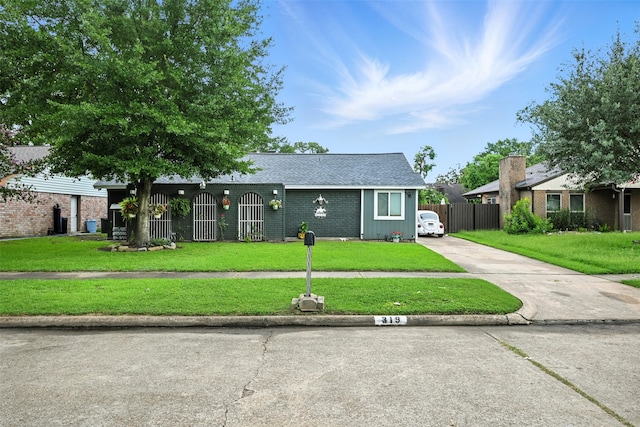319 Shady Glade Dr, Houston, TX 77090 - view of front facade featuring a shingled roof