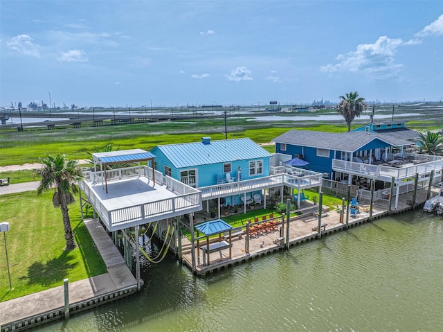 34 Tarpon Ln, Freeport, TX 77541 - aerial view of property and surrounding area with a large body of water