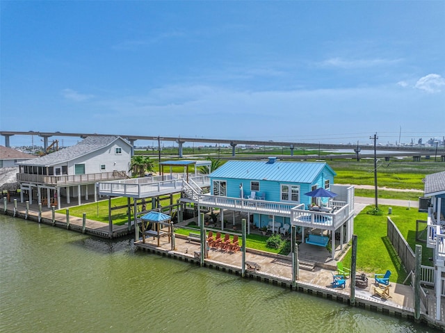 34 Tarpon Ln, Freeport, TX 77541 - view from above of property featuring a large body of water