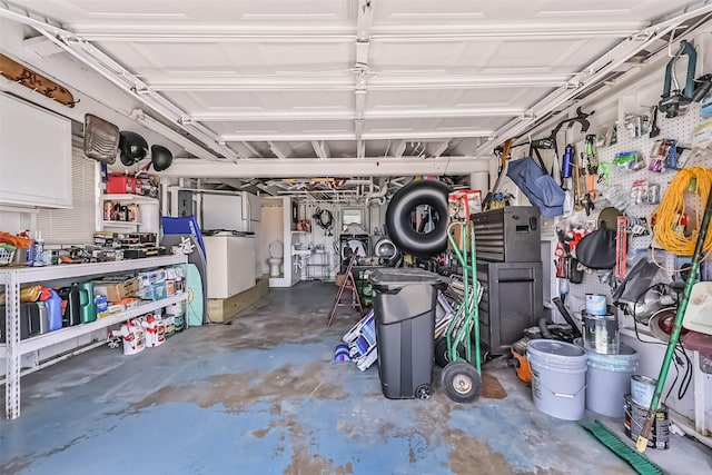 34 Tarpon Ln, Freeport, TX 77541 - view of garage