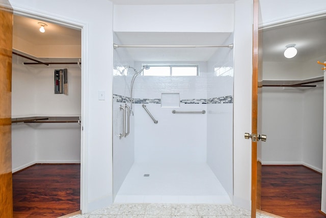 2622 Williams Grant St, Sugar Land, TX 77479 - bathroom with a shower and a spacious closet