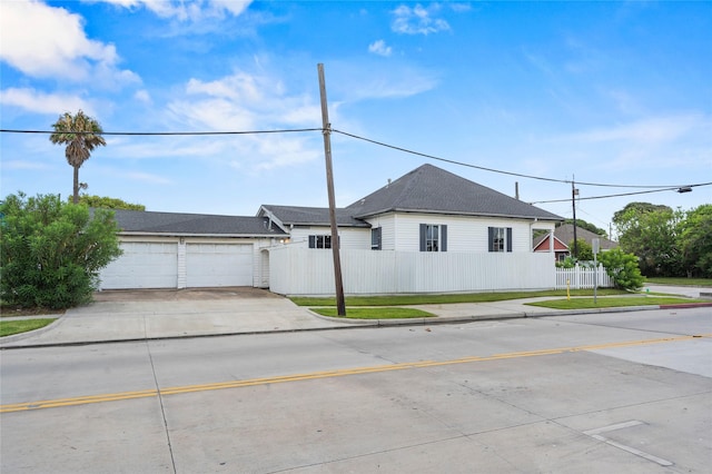 2423 37th St, Galveston, TX 77550 - photo 6
