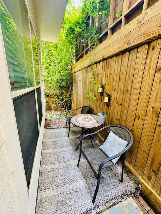 1812 Prospect St, Houston, TX 77004 - view of balcony