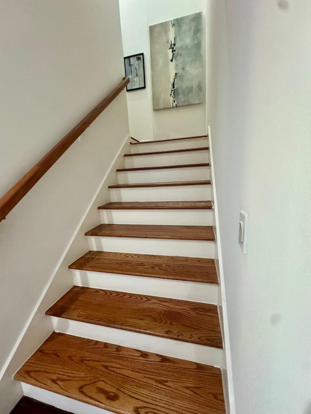 1812 Prospect St, Houston, TX 77004 - view of stairs